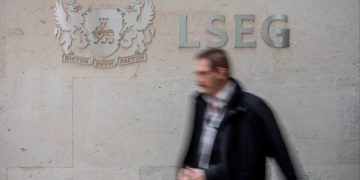 HarbourVest investment trust agrees shake-up after activist’s complaints