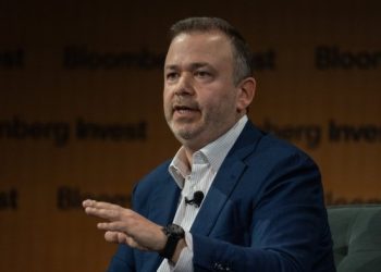 Hedge fund Saba settles with BlackRock funds after activist battle