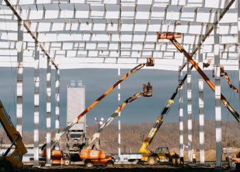 Clean Energy Was Lifting Manufacturing. Now Investment Is in Jeopardy.
