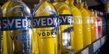 Stocks making the biggest moves premarket: GM, STZ, TSN