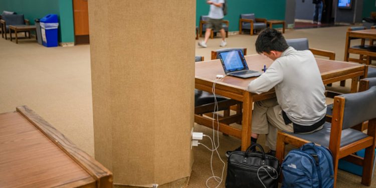 Student loan repayment applications down from Education Department website