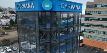 Stocks making the biggest moves after hours: KVYO, CVNA, PLTR