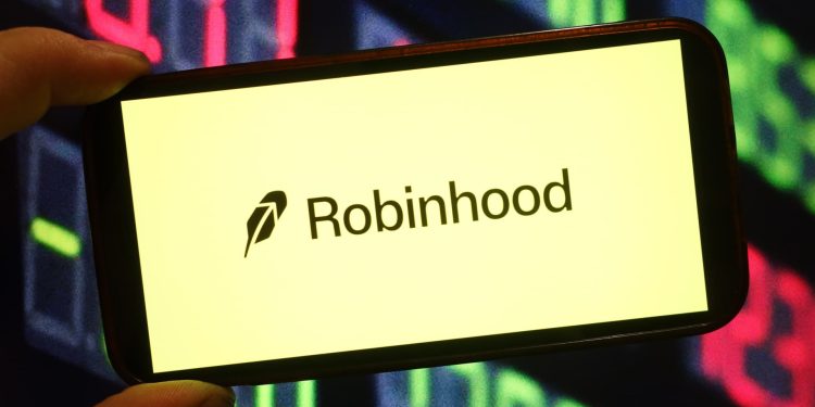 HOOD, DE, CSCO and more