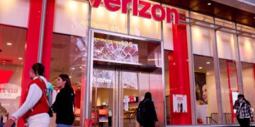 Verizon Results Boosted by Higher Prices, Gain in Wireless Customers