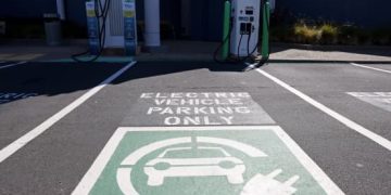 If You Need to Escape a Wildfire in an EV, Here Is What to Know