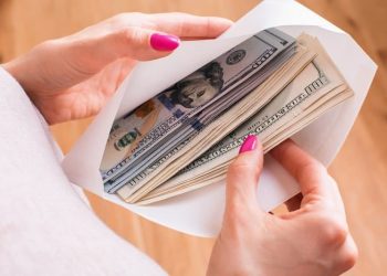 17 Of The Best Cash Envelope Wallets