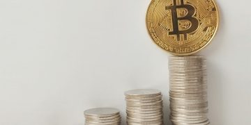 How to Trade Bitcoin Today by TradeCompass