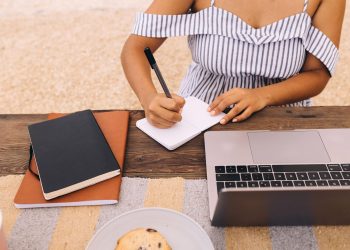 14 Side Hustles You Can Start With No Money