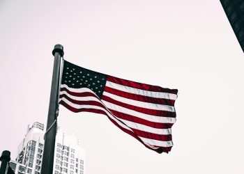 US Senate Panel Approves Crypto Advocate, Billionaire Howard Lutnick For Commerce Secretary