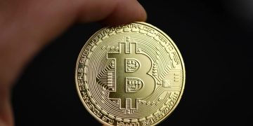 Bitcoin Will Be ‘Worthless’ In 10 Years, Finance Nobel Prize Winner Says