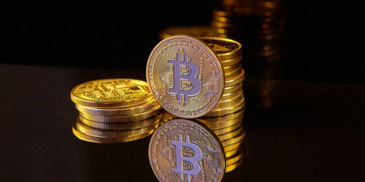 Bitcoin Blunder? Peter Schiff Blasts Strategy Inc. Over Stock Drop