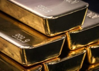 US gold rush drives up borrowing costs for precious metal in London