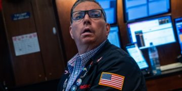 Traditional index trackers shunned in January US ETF flows