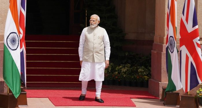 UK and India relaunch trade talks in bid to boost investment opportunities