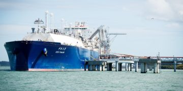 LNG demand to jump 60% by 2040, Shell forecasts