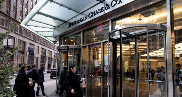 JPMorgan snubs regulators over disclosure of private equity loans