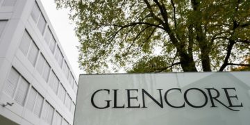 Glencore reviews London listing as miners sour on UK market