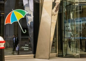 L&G to sell US business in move to slim down and hand cash to shareholders