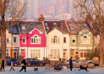 European gas prices hit 2-year high as cold weather boosts demand