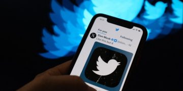 Wall Street banks have sold almost all $12.5bn of debt tied to Elon Musk’s Twitter purchase