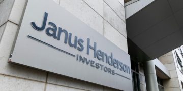 Pandemic homeworking gave cover for insider-trading scheme, court told