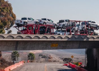 Trump Suspends Mexico and Canada Tariffs on USMCA Goods for a Month