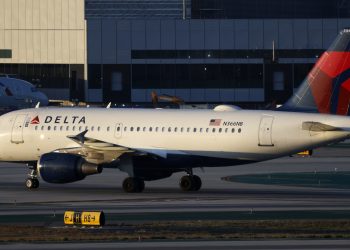 Stocks making the biggest moves after hours: DAL, ORCL