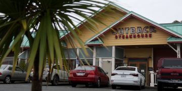 Stocks making the biggest moves midday: APP, FLYW, BLMN, AAP