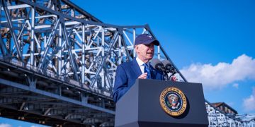 U.S. Infrastructure Improves, but Cuts May Imperil Progress, Report Says