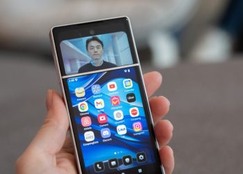 This little AI phone has some wild ideas