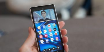 This little AI phone has some wild ideas