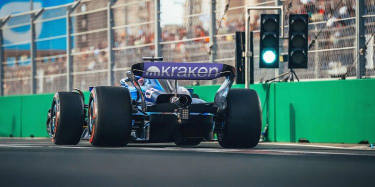 Prop Trading and “Fake” Reviews, TipRanks Launches AI Stock Analyst