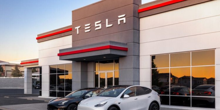 Elon Musk’s Tesla At Risk Of Being Removed From EV Incentive Program In UK After Canada – Tesla (NASDAQ:TSLA)