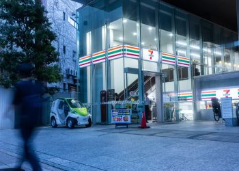 7-Eleven Taps American Executive to Help Keep It Out of Canadian Hands