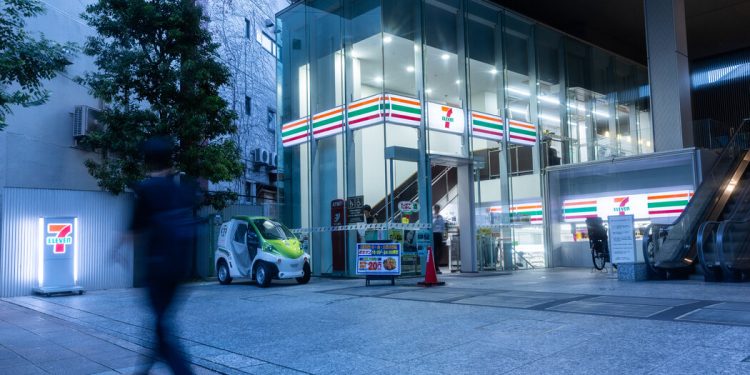 7-Eleven Taps American Executive to Help Keep It Out of Canadian Hands