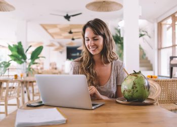 How To Decide What Business To Start in 8 Simple Steps