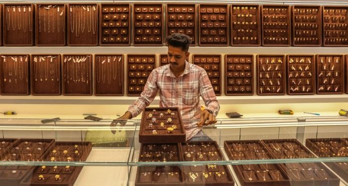 Indians shift to gold investments as local equities founder