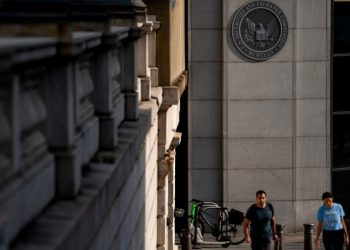 Apollo’s private credit ETF claims to have squared the circle