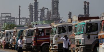 India approves legislation to boost oil and gas exploration