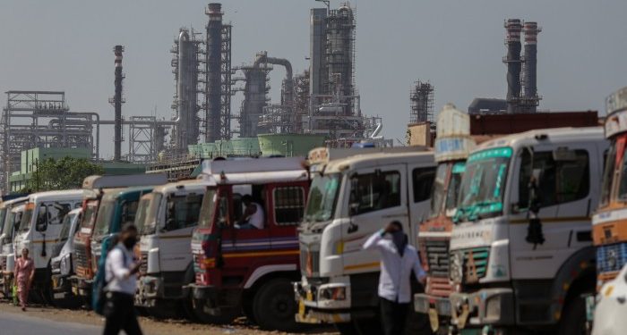 India approves legislation to boost oil and gas exploration