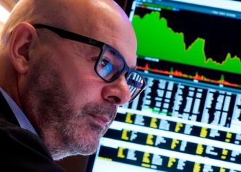 US stocks rebound as government shutdown fears recede