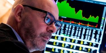 US stocks rebound as government shutdown fears recede