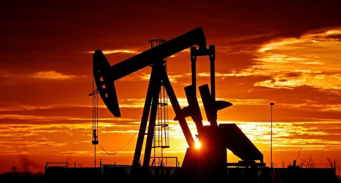 Oil price tumbles to three-year low on signs of waning US demand