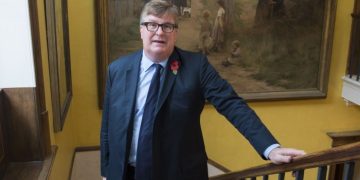 Crispin Odey makes courtroom visit to Jes Staley case over Epstein ties