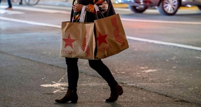 US stocks tumble as deepening consumer gloom raises stagflation fears