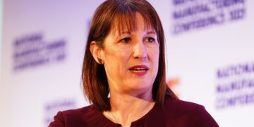 Reeves delays plan to reform cash Isas until after Spring Statement