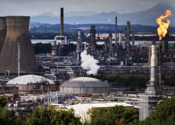 Plan to replace Scottish oil refinery mulls £13bn investment