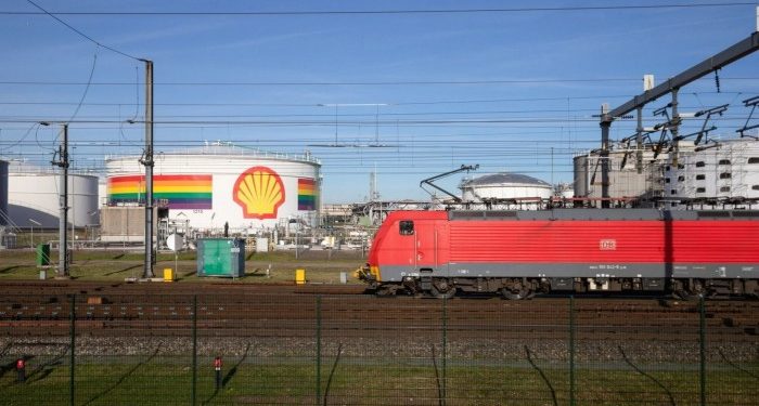 Shell proves it’s the best of a not-so-slick bunch