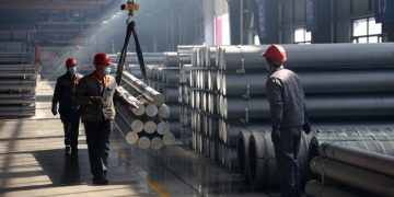 Donald Trump’s 25% steel and aluminium tariffs take effect despite recession fears