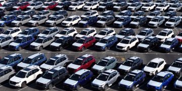 US trading partners warn of retaliation against Donald Trump’s 25% car tariffs